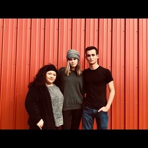 Meet your Posher, Mia